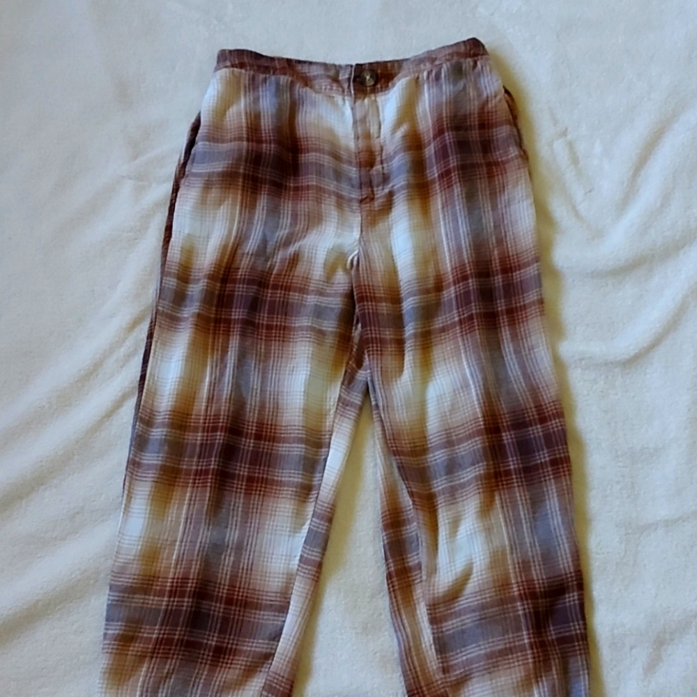 🌱 Plaid pants